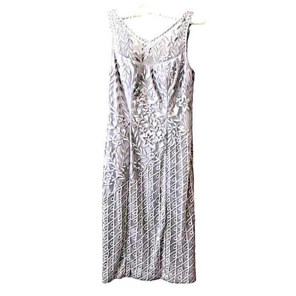 NEW Sue Wong Dress Embroidered V-neck Floral Platinum Silver Bra Nocturne Size 2 - Picture 1 of 16